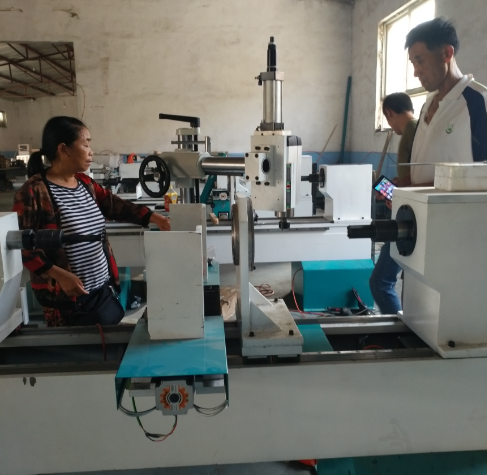 客戶參觀天驕數(shù)控木工車(chē)床